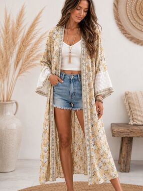 POL Boho Floral Kimono Duster - Tapestry Trim - Bell Sleeves - Preloved